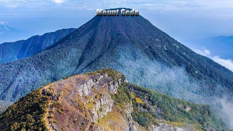 Gunung Gede Keindahan dan Keanekaragaman Alam