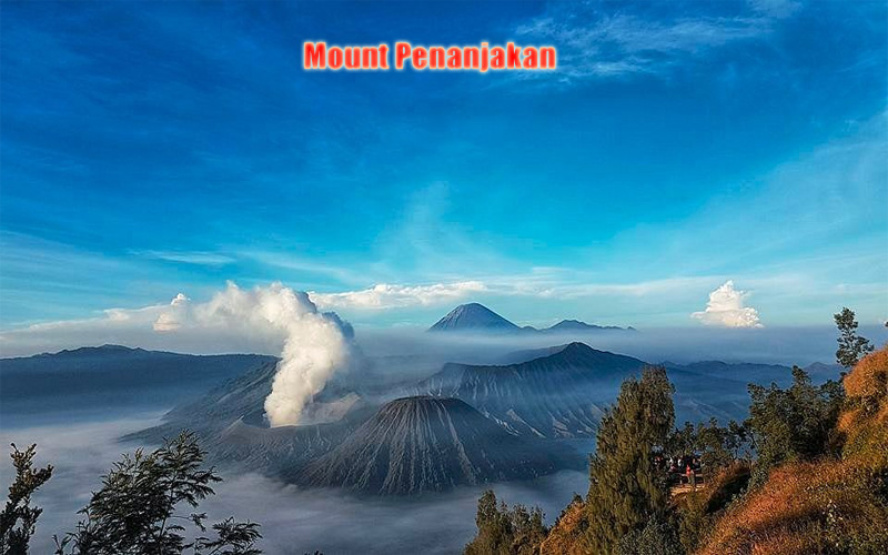 Gunung Penanjakan Menikmati Keindahan Matahari Terbit