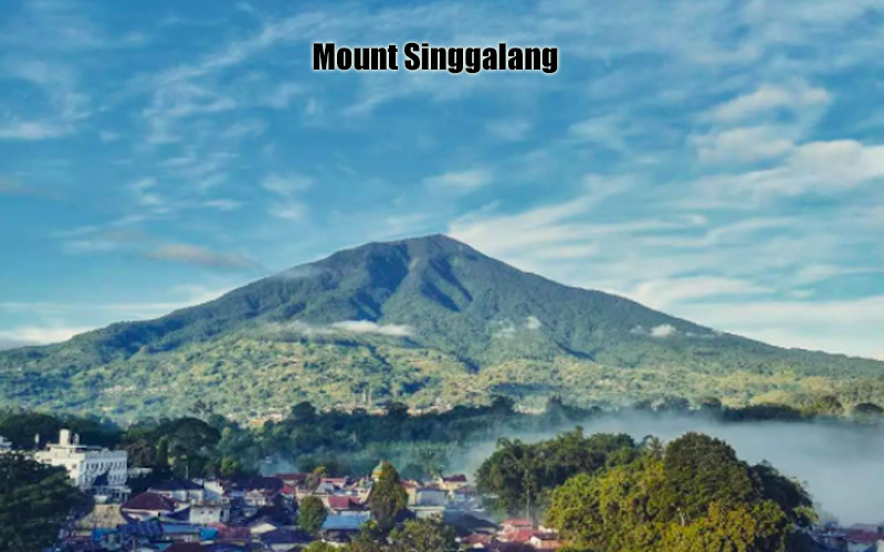 Gunung Singgalang Keindahan Alam dan Keunikan Geologi