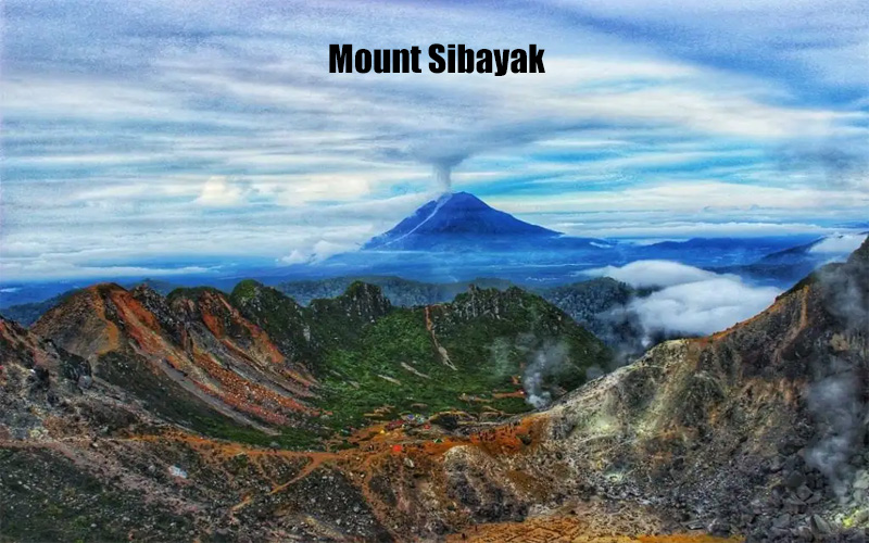 Gunung Sibayak Destinasi Favorit Pendaki di Sumatera Utara