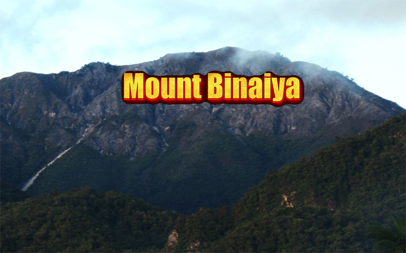 Gunung Binaiya Puncak Tertinggi di Maluku, Indonesia