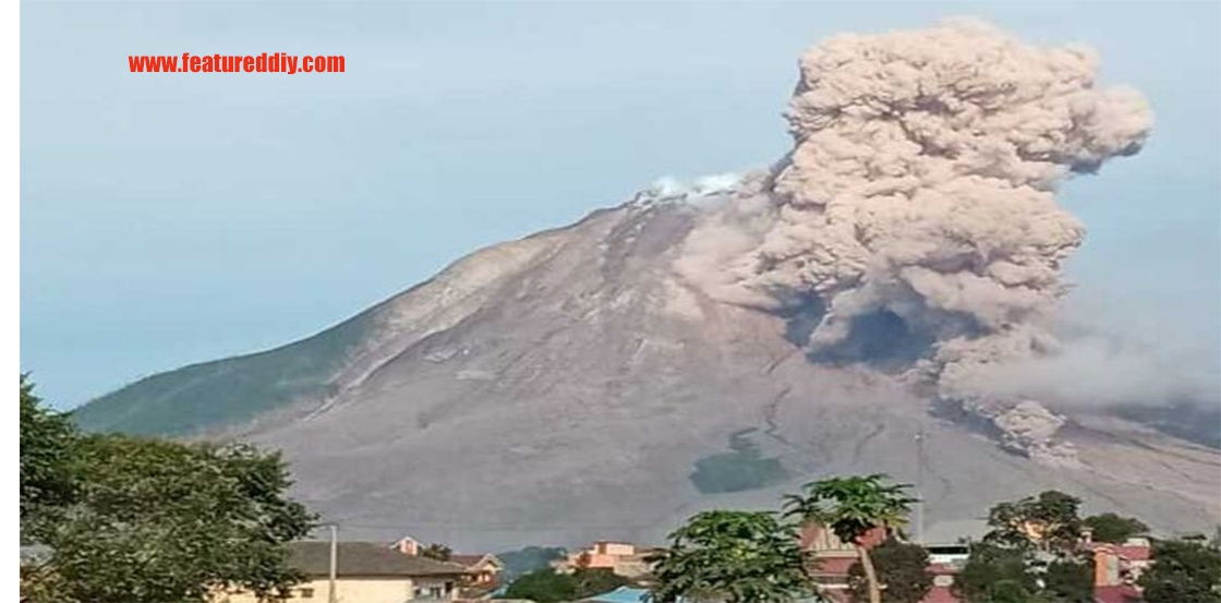 Gunung Sinabung Sang Penjaga Dataran