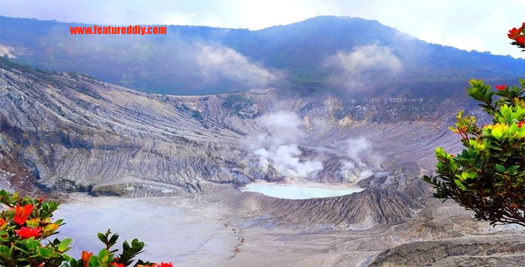 Gunung Tangkuban Parahu Legenda